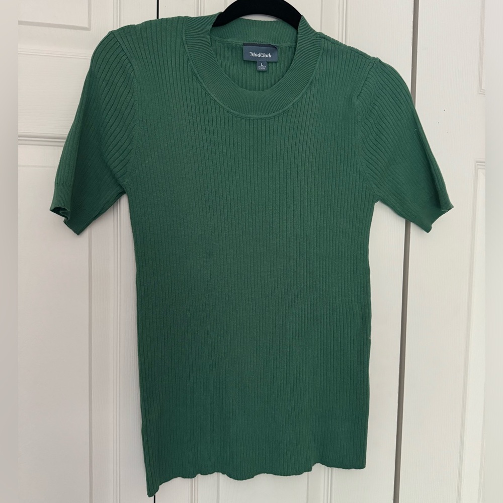 Never worn - ribbed short sleeve tee